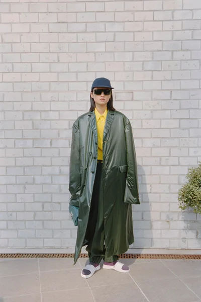 Look 3
